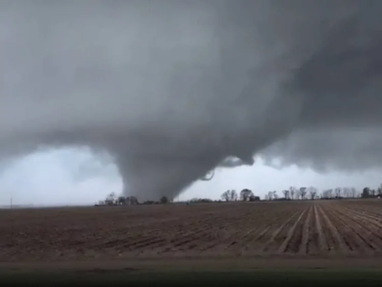 Deadly Tornadoes and Floods in the U.S. Kill 18 – The Harsh Reality of Climate Change